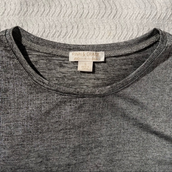finn & grace / silver and black metallic crew neck short sleeve top - Picture 3 of 5